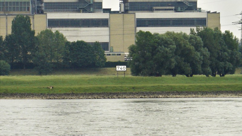 Rheinkilometer 740 rechts