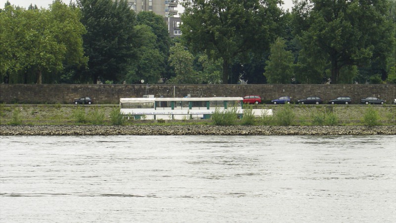 Rheinkilometer 746 rechts