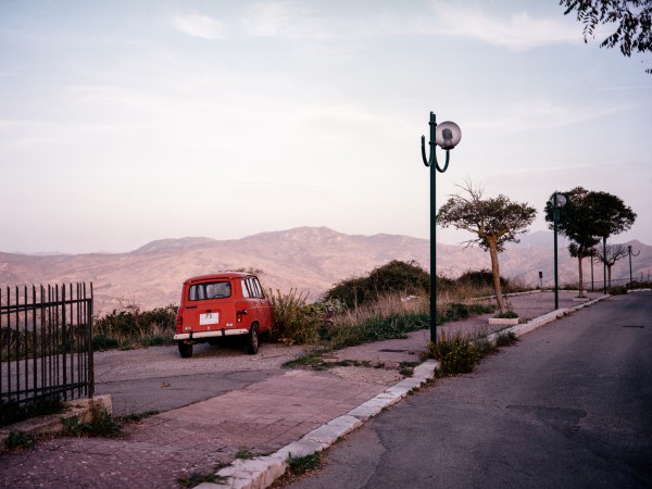 Noch ein Renault 4 in Geraci Siculo.