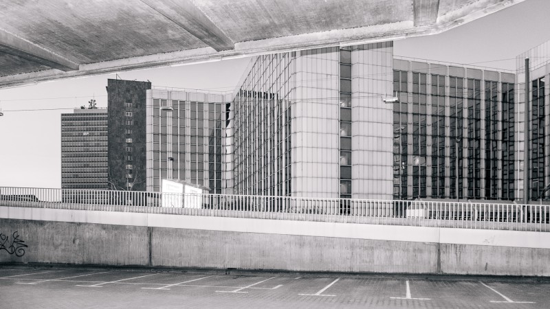 Innenministerium, Rheinkniebrücke