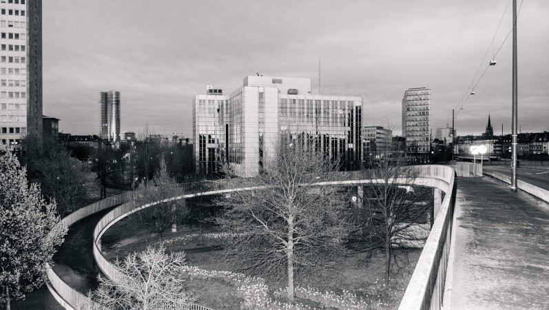 Innenministerium NRW, Rheinkniebrücke