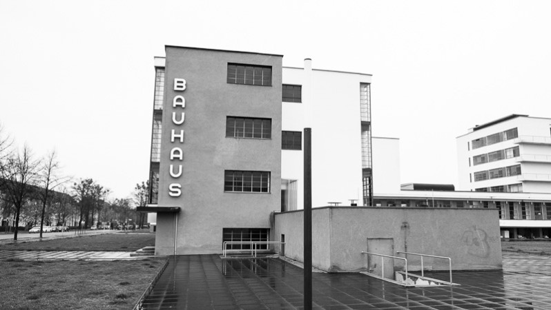 Video: Bauhaus Dessau, Walter Gropius 1925