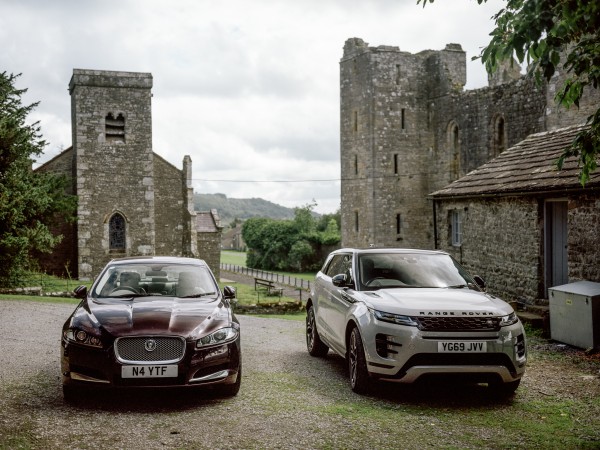 Jaguar XJ und Range Rover Evoque, Bolton Castle, Yorkshire Dales