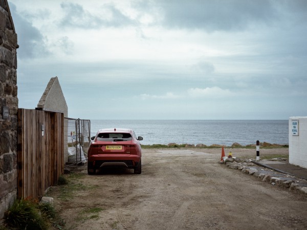 Jaguar E-Pace in Cullen, Schottland